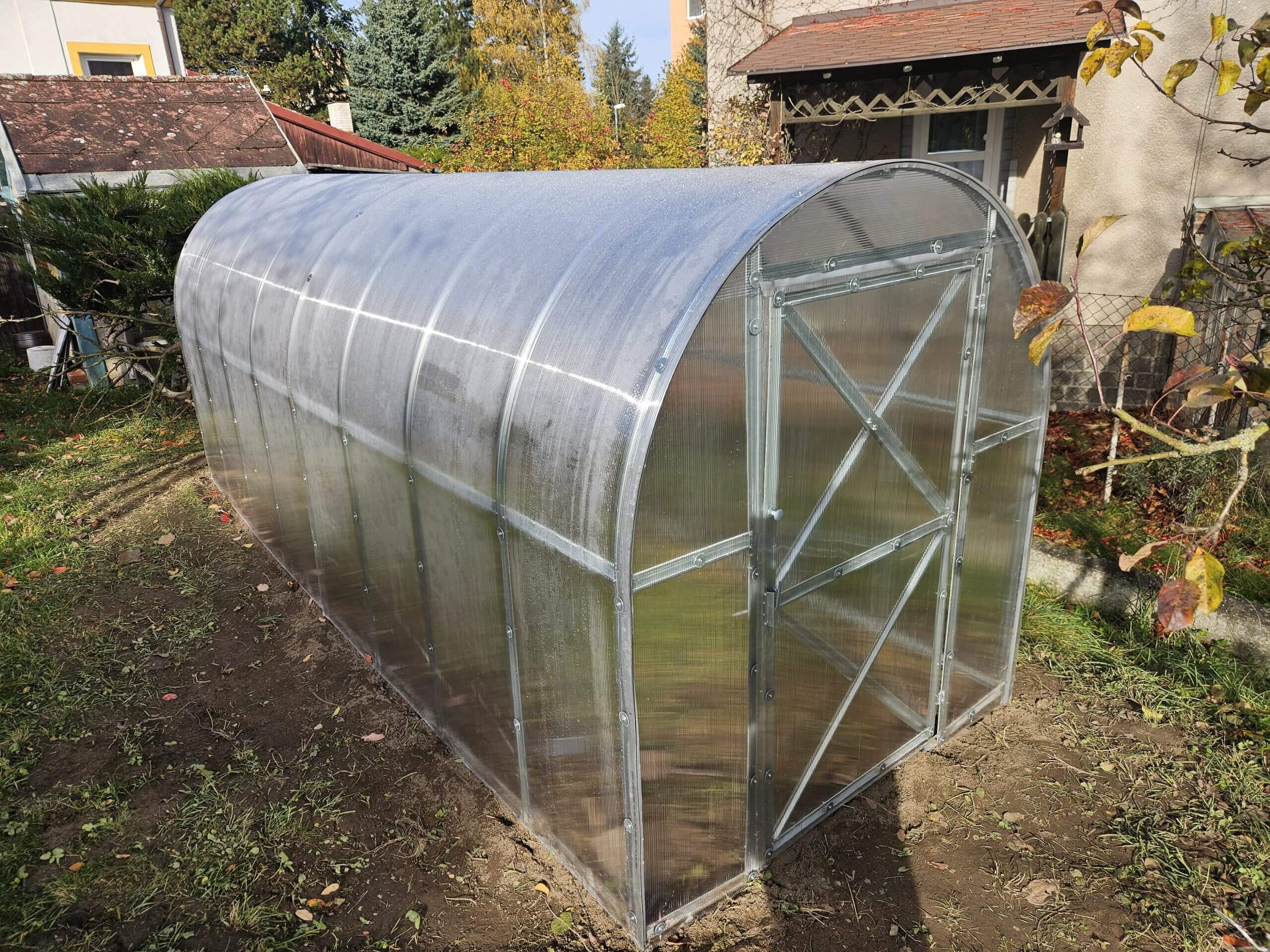 Sestavení skleníku